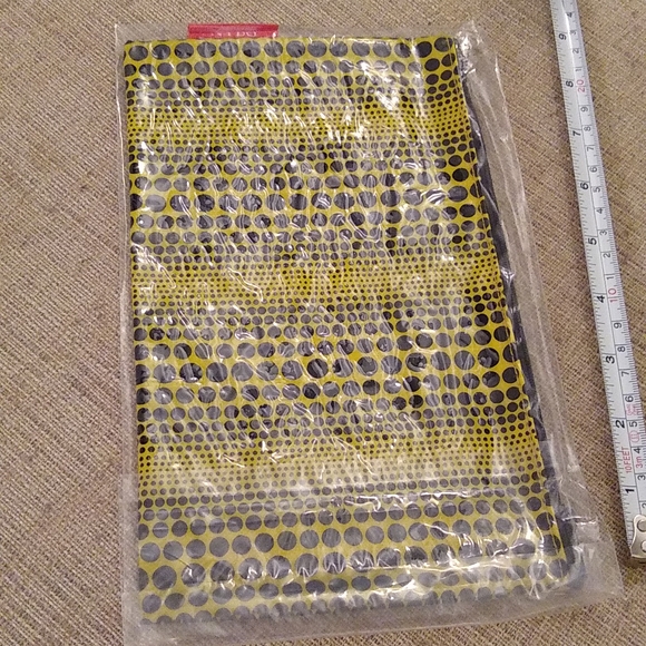 One Yayoi Kusama Zip Pouch -- - Picture 4 of 8
